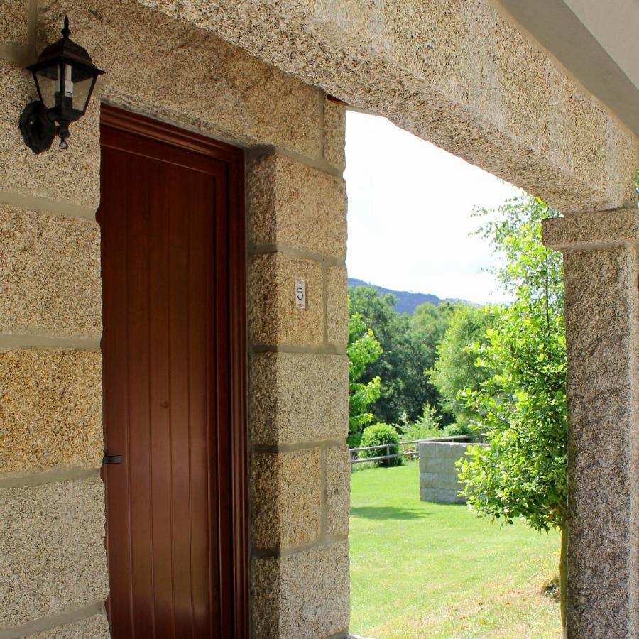 Bungalows - Serra Do Geres คัมโปดูเชเรส ภายนอก รูปภาพ