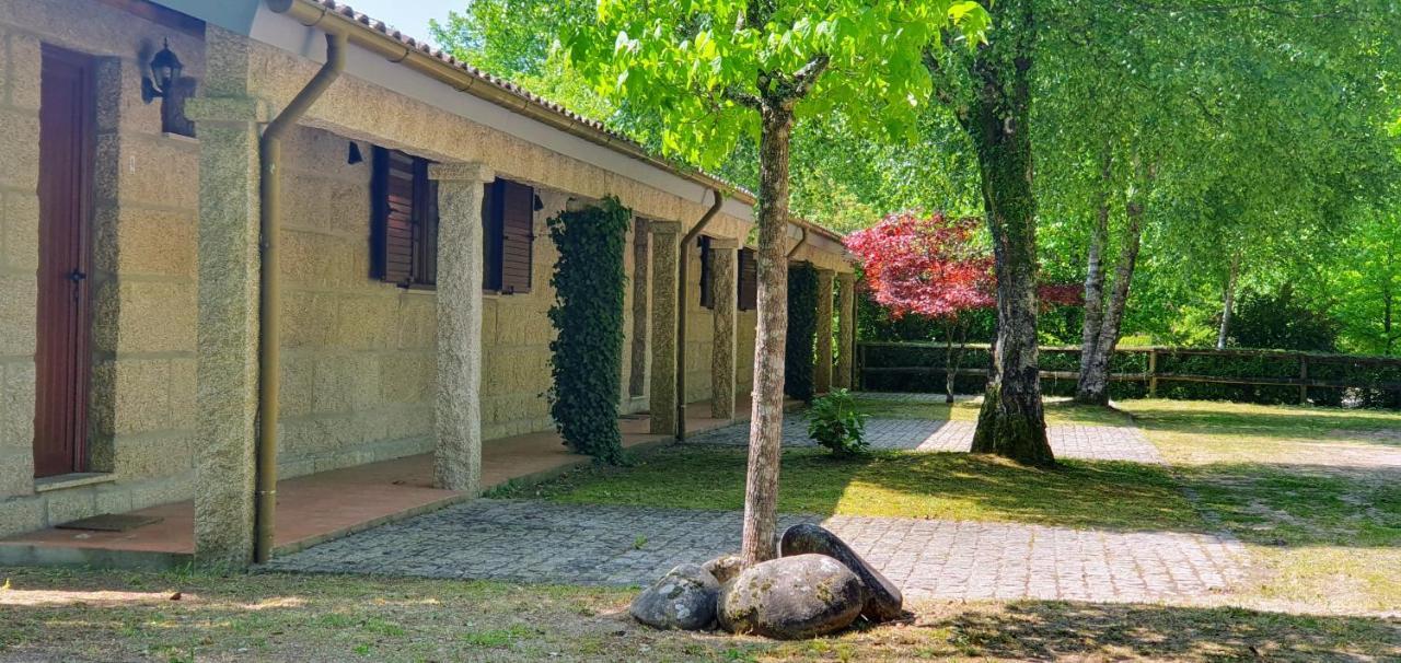 Bungalows - Serra Do Geres คัมโปดูเชเรส ภายนอก รูปภาพ